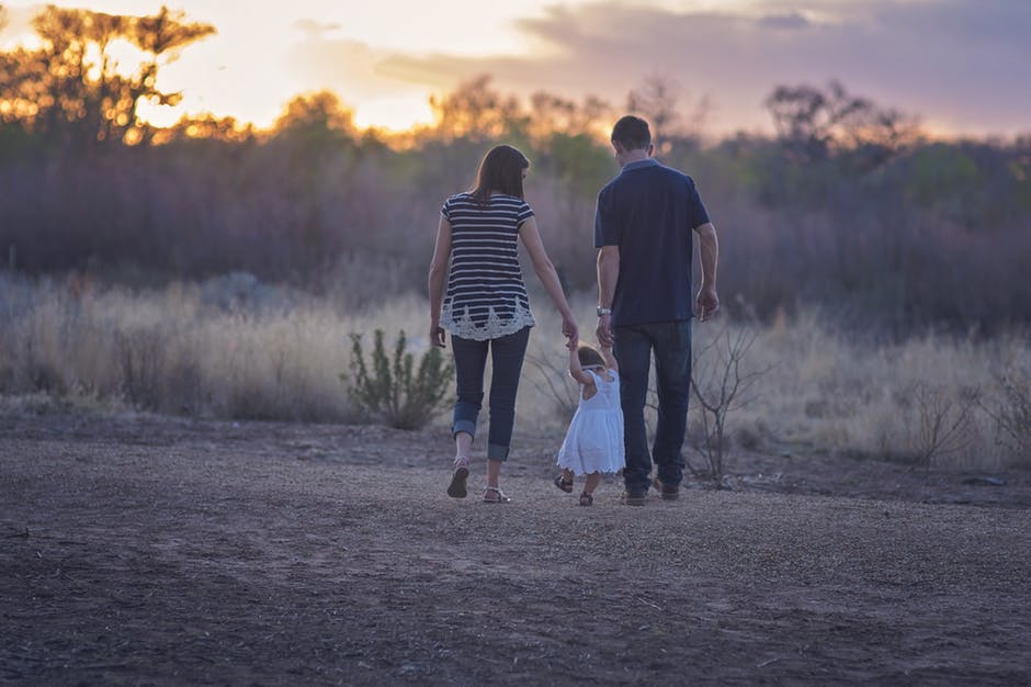 10 Effortless Things Happy Couples Do Before They Go To Sleep