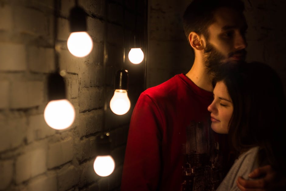 10 Effortless Things Happy Couples Do Before They Go To Sleep