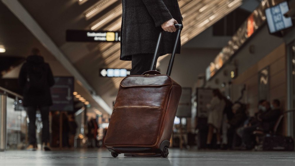 leather travel bag