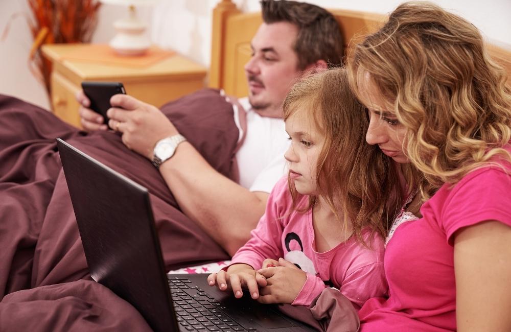 How to Create a Bedtime Routine for the Whole Family