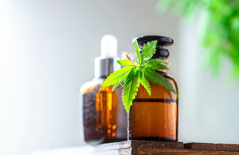 The Must-Know Difference Between CBD, THC, And HHC